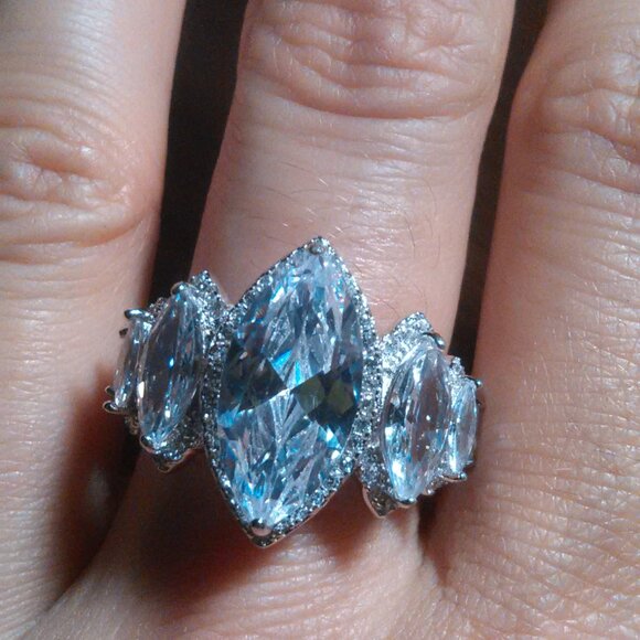 White Cubic Zirconia Sterling Silver Ring (Size 8) - Picture 11 of 15